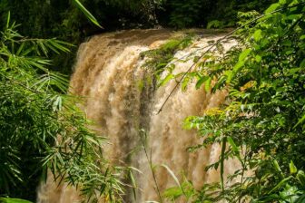 Chute d'eau de Bousra